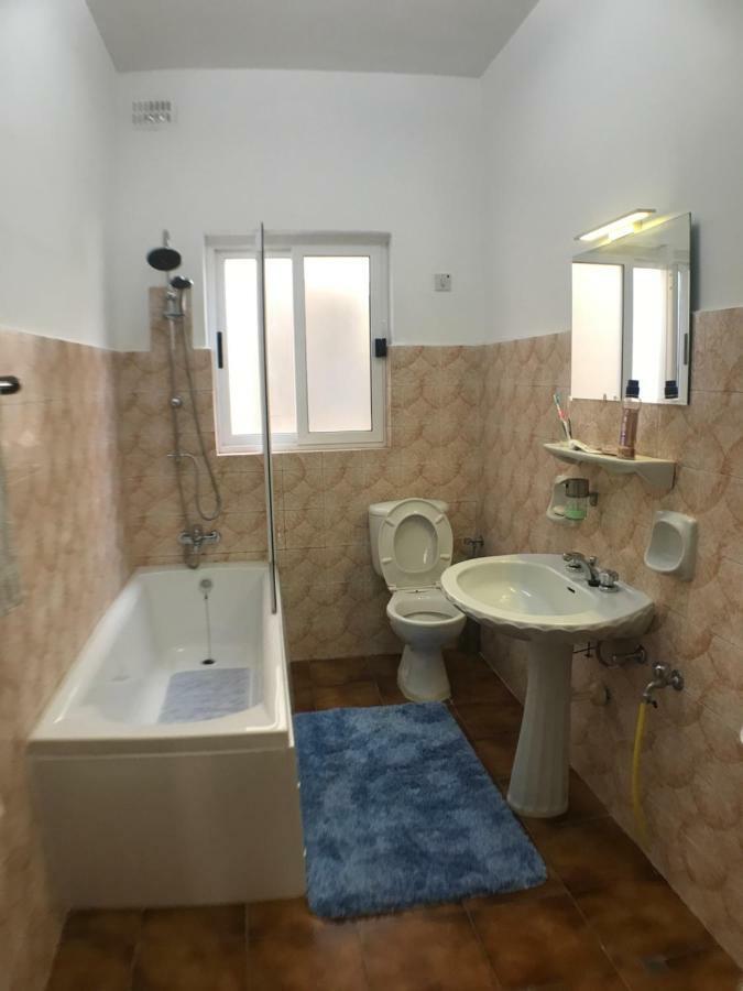 Corner Townhouse 1Km From University Msida Extérieur photo