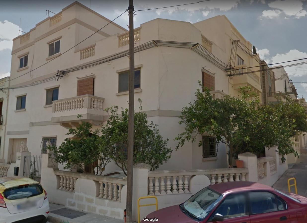 Corner Townhouse 1Km From University Msida Extérieur photo